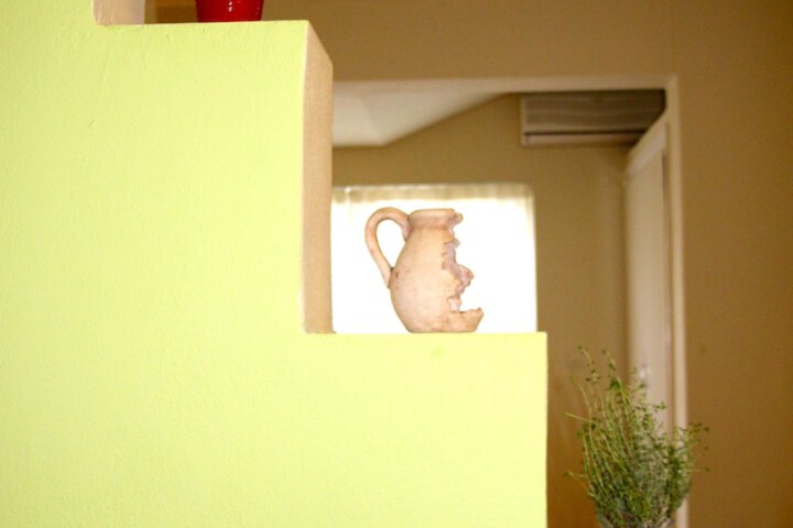 Room 17 of 106