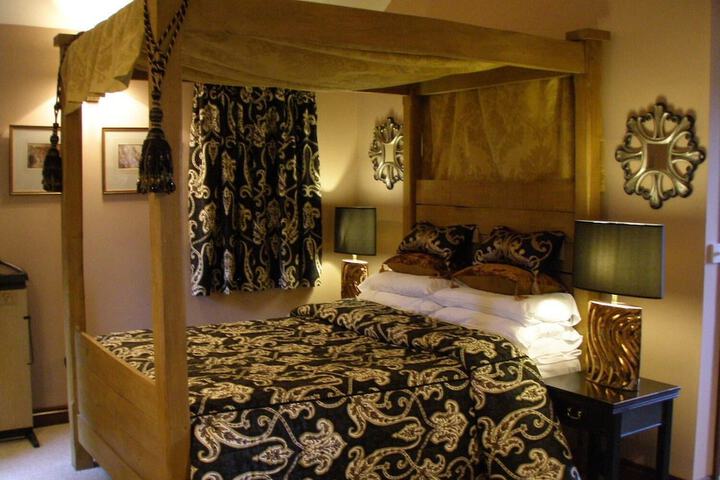 Room 21 of 42