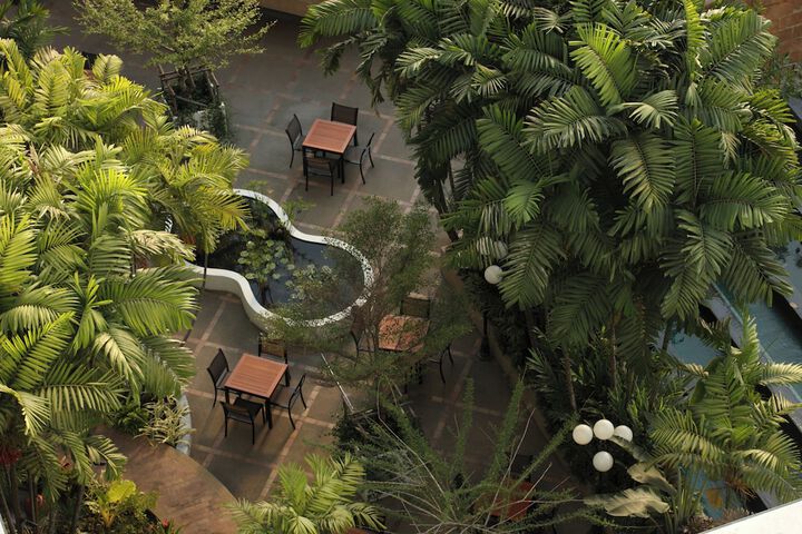 Hotel Exterior 70 of 74