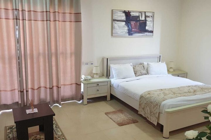 Room 3 of 8