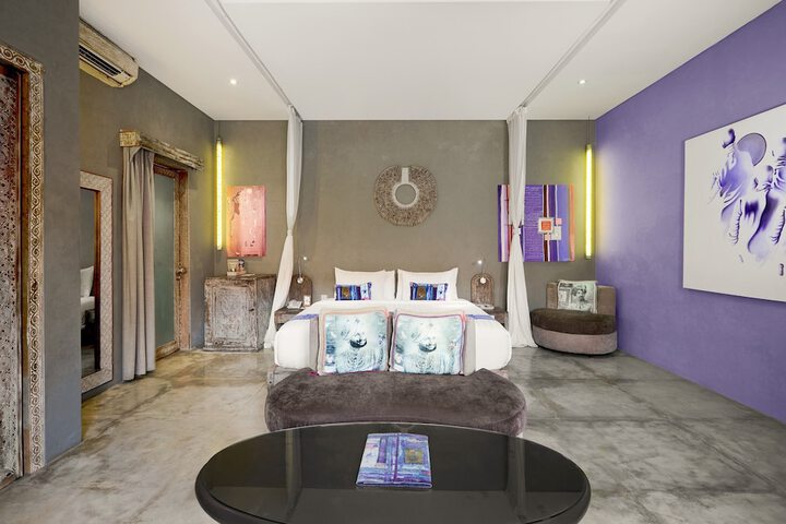 Room 85 of 227
