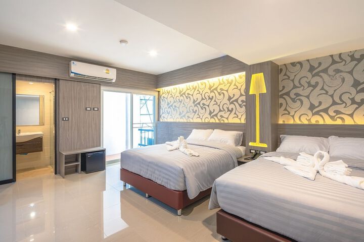 Room 16 of 40