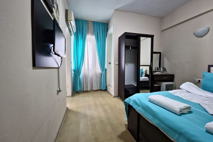 Room 9 of 53