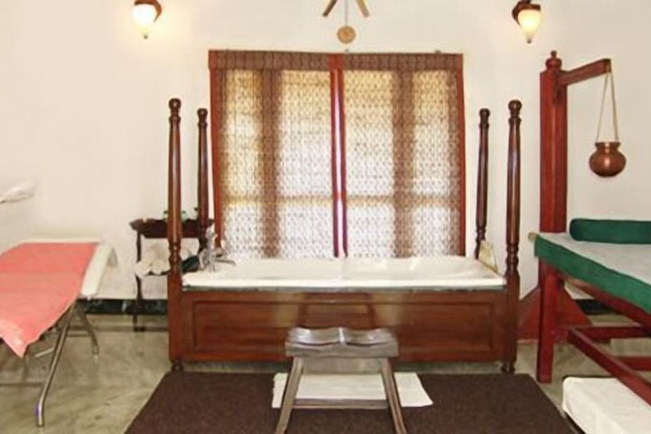 Room 16 of 28