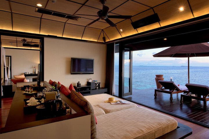 Room 46 of 200