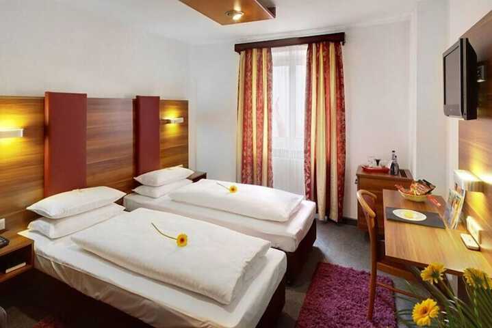 Room 4 of 21