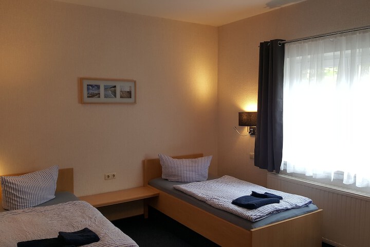 Room 7 of 51