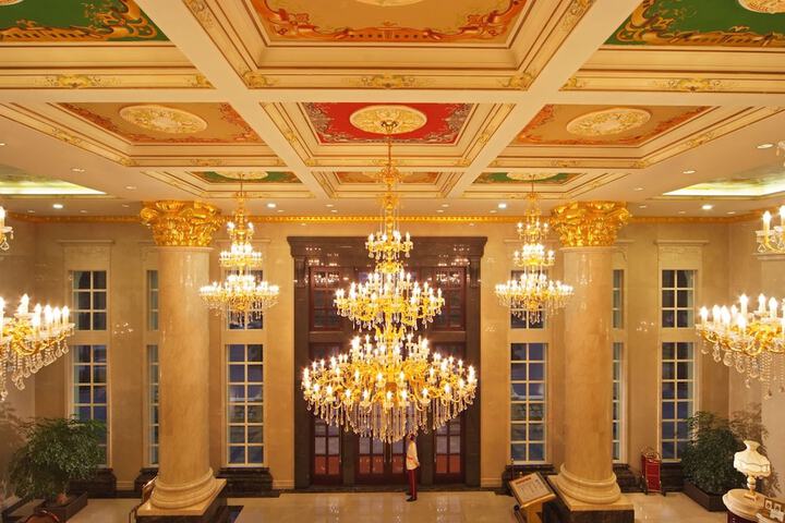 Hotel Interior 4 of 91