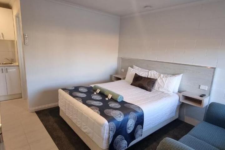 Room 2 of 19