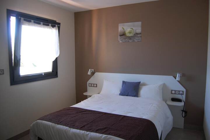 Room 26 of 61
