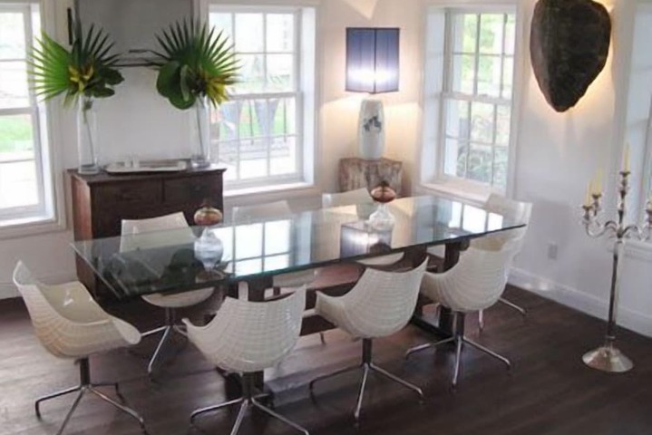 Room 4 of 16
