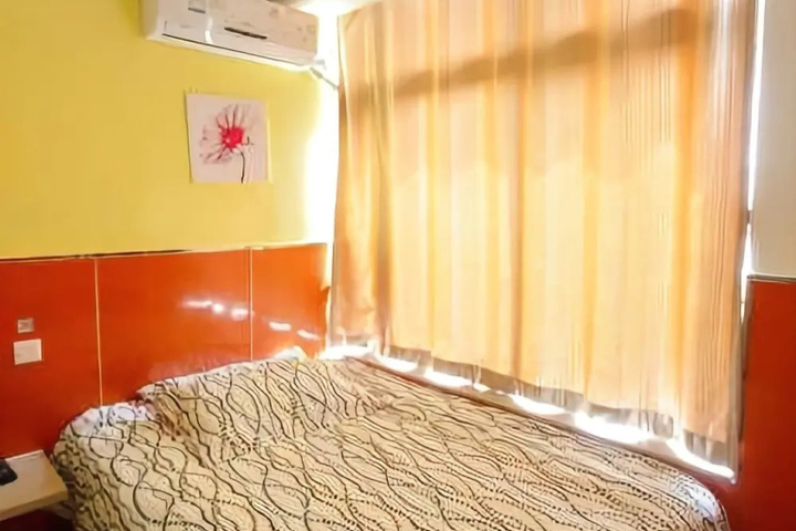 Room 3 of 11