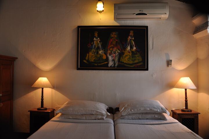 Room 19 of 43