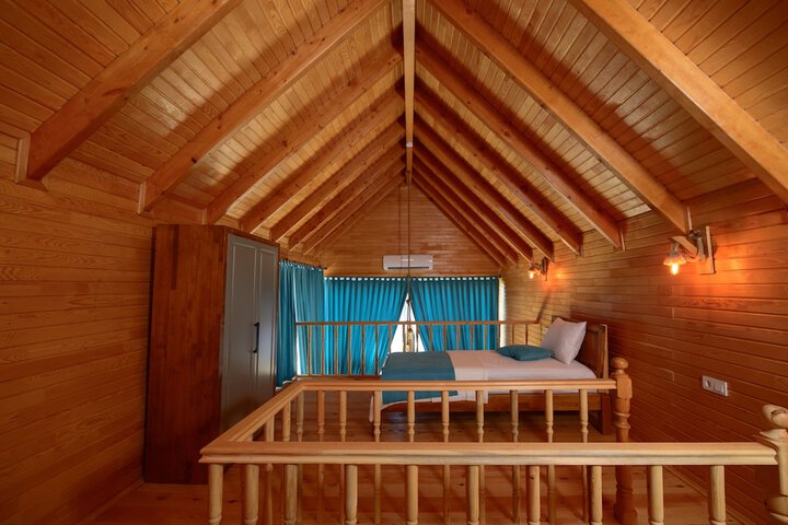 Room 10 of 25