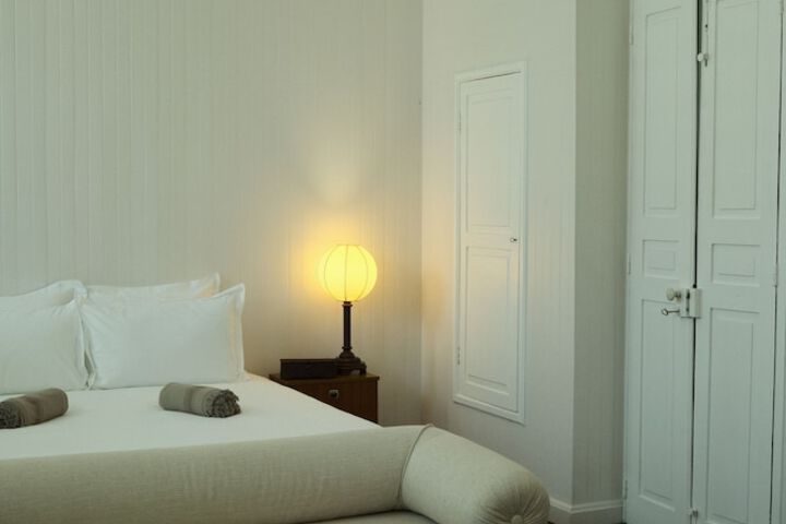 Room 16 of 25