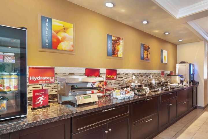 Breakfast/Coffee Service 35 of 44