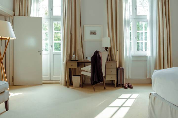Room 8 of 54