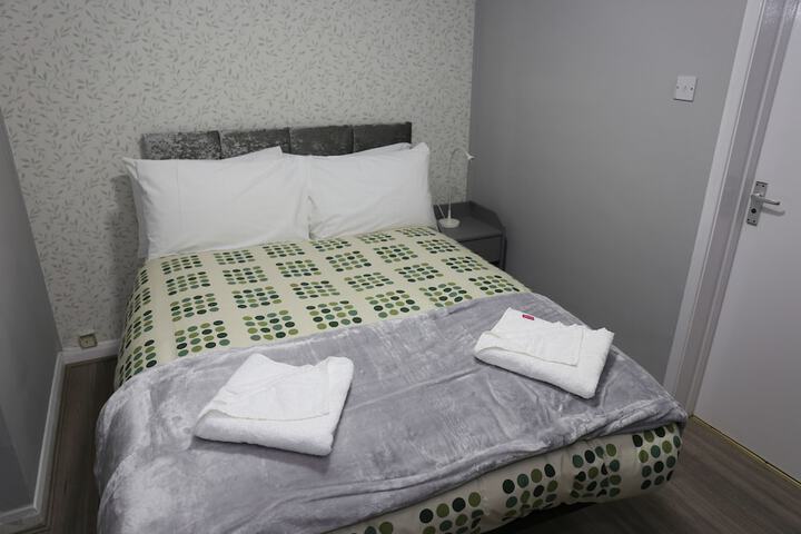 Room 9 of 30