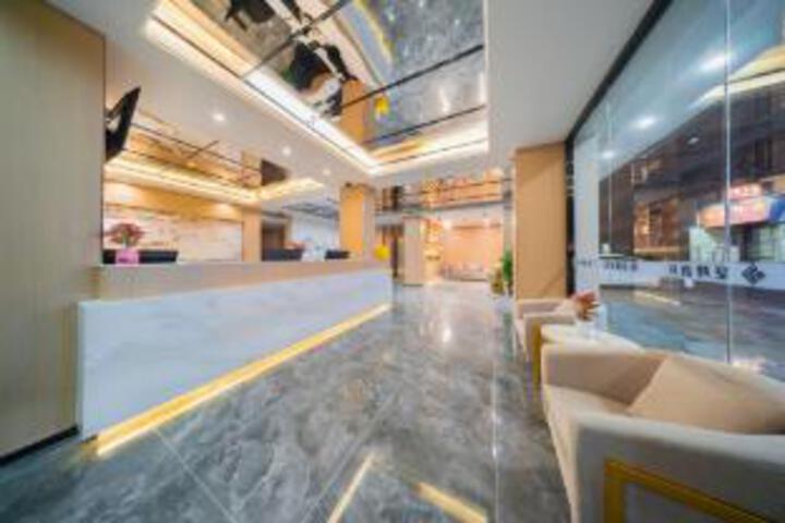 Haofeng Hotel (Jieyang Experimental Middle School Branch)