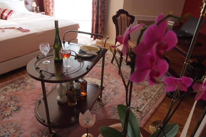Room 12 of 49