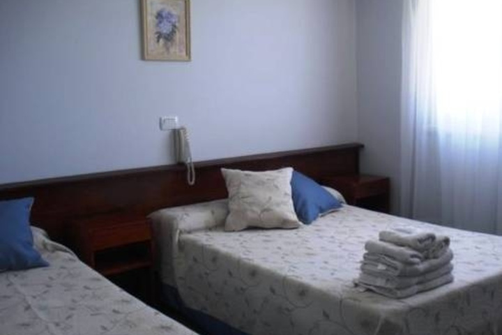 Room 6 of 24