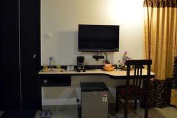 Room 54 of 66