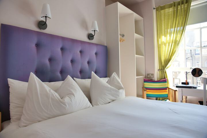 Room 10 of 58