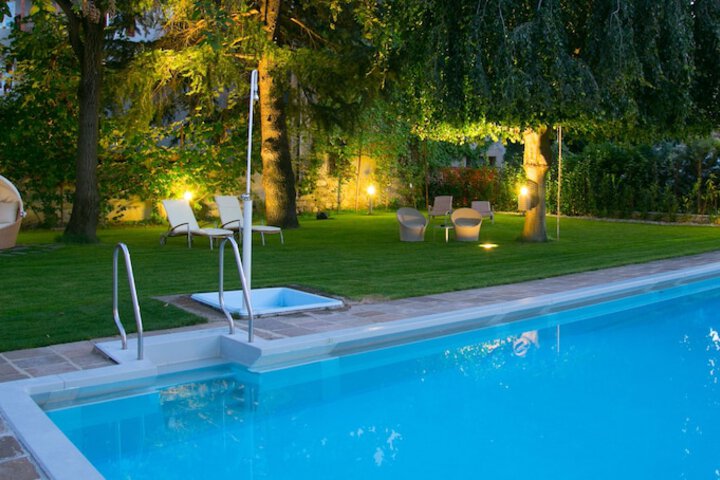Pool 39 of 53