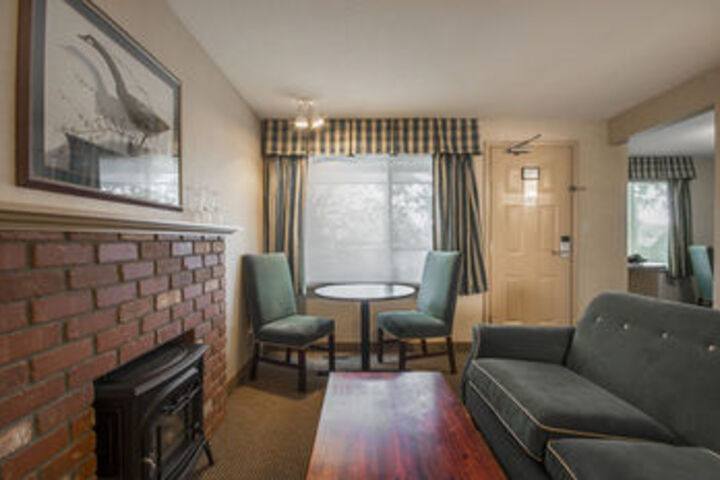 Room 17 of 25