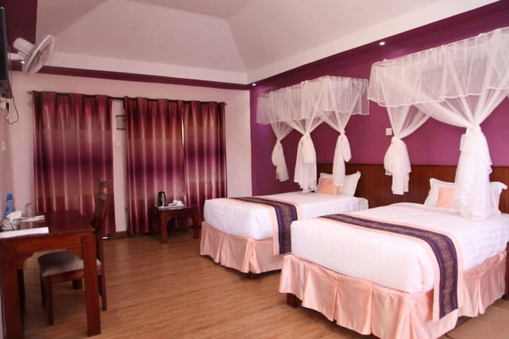 Room 5 of 19