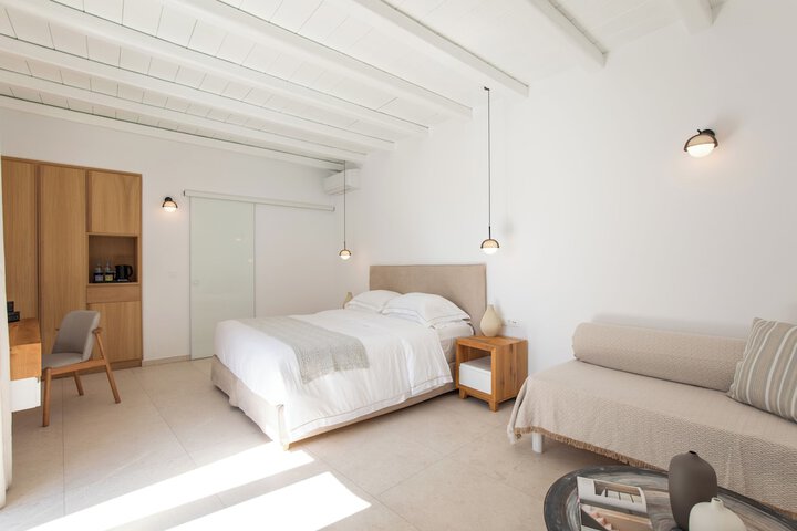 Room 32 of 110