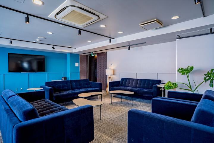 Business Center 114 of 127