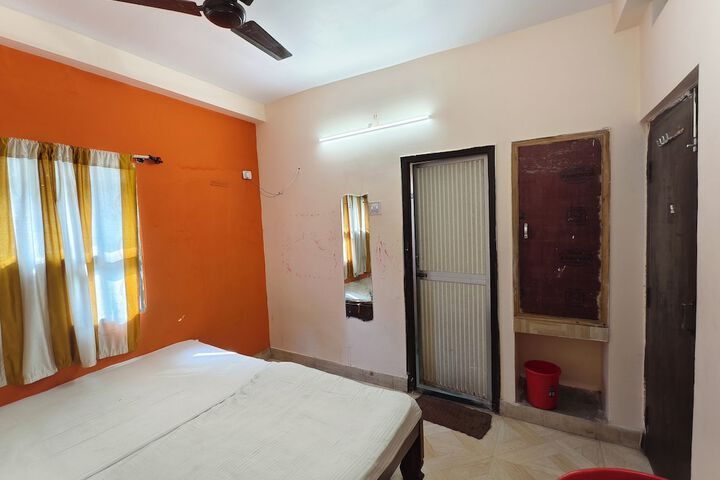 Room 18 of 43
