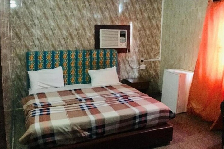 Room 20 of 37