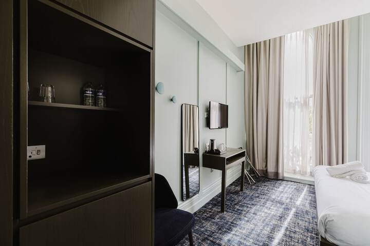Room 54 of 263
