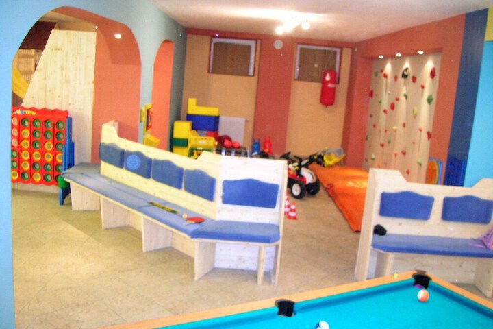 Childrens Activities 34 of 64