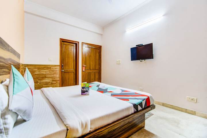 Room 4 of 17