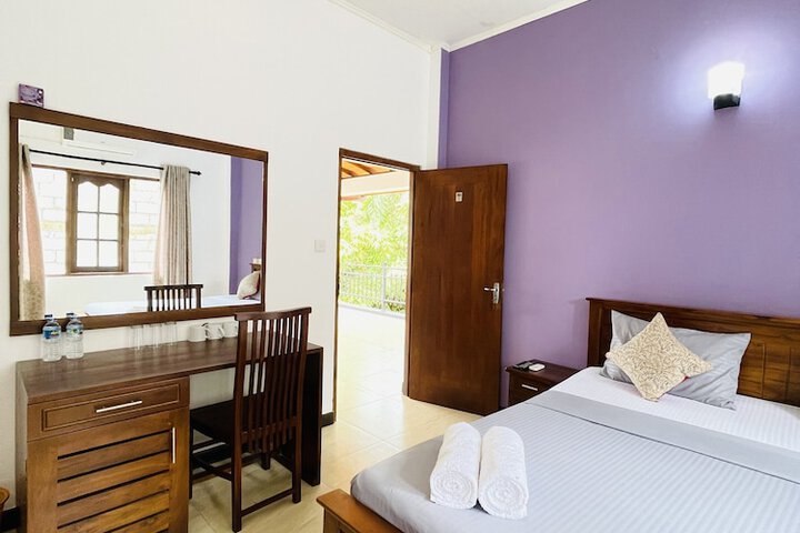 Room 3 of 18