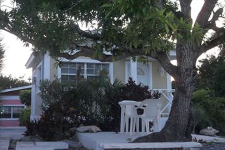 The Colonial Rental Suite