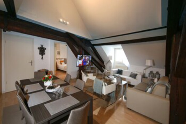 Room 2 of 13