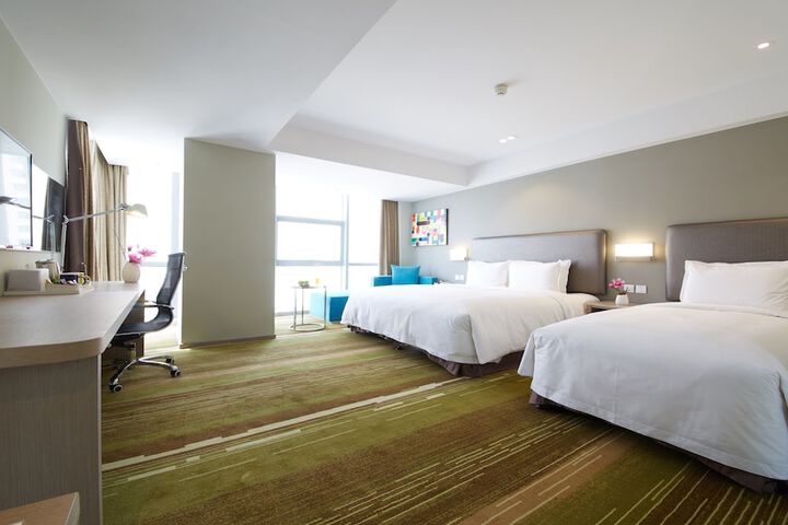 Room 5 of 31