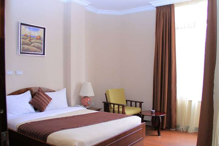 Room 14 of 96