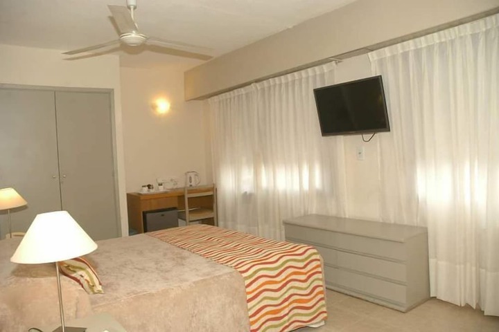 Room 5 of 27