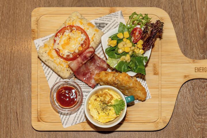 Breakfast/Coffee Service 77 of 92
