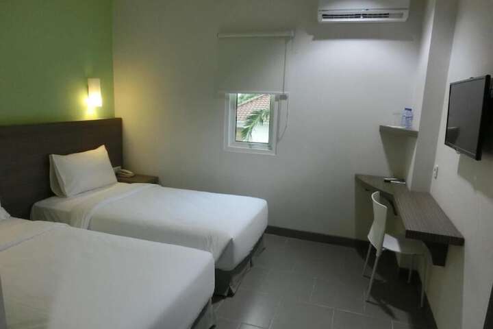 Room 12 of 49