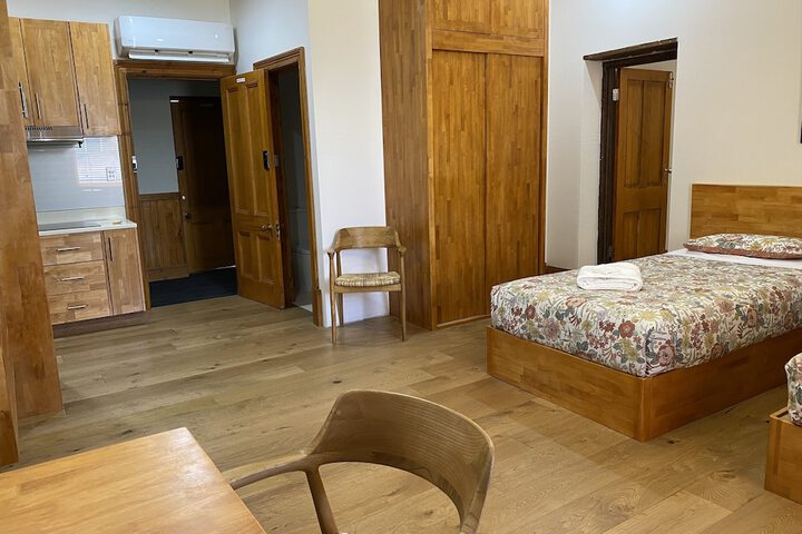 Room 23 of 121