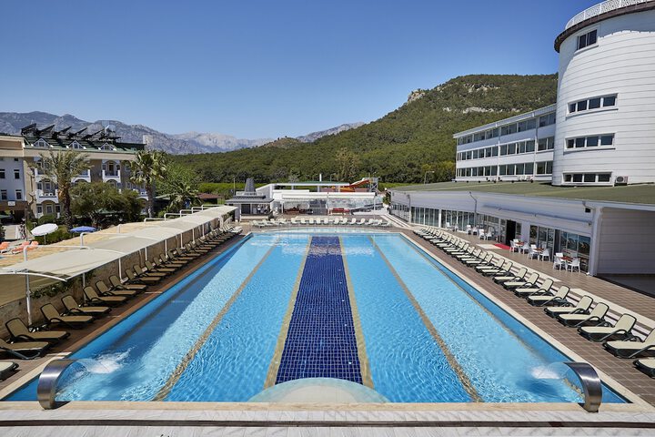 Pool 20 of 39