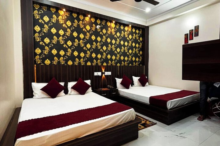 Room 2 of 11