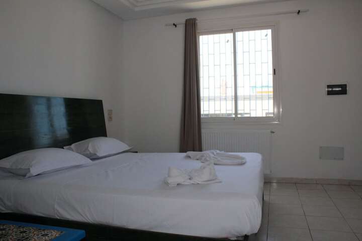 Room 65 of 153