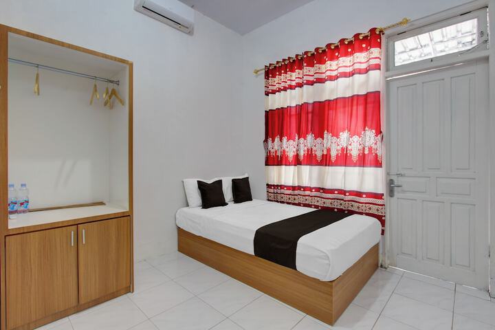 Room 10 of 38